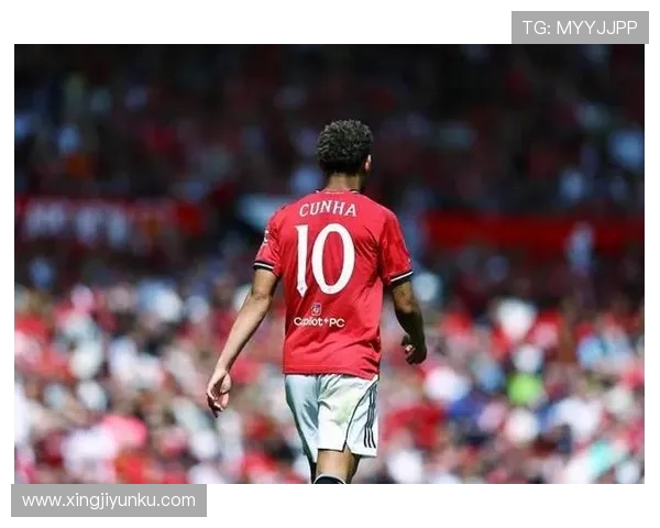 弧顶破网!库尼亚老特拉福德首球点燃曼联三连胜 弧顶破网!库尼亚老特拉福德首球点燃曼联三连胜